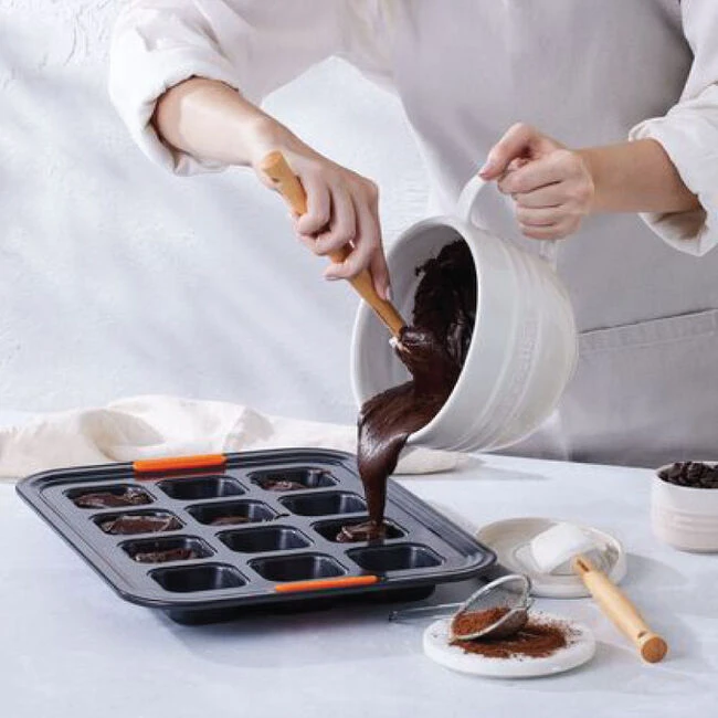 Le Creuset 12-Cup Brownie Pan 3 Le Creuset 12-Cup Brownie Pan - Image 3