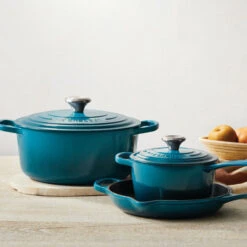 Le Creuset Signature Enameled Cast Iron 5-Piece Cookware Set 12 Le Creuset Signature Enameled Cast Iron 5-Piece Cookware Set -Le Creuset 5peiceset deep teal