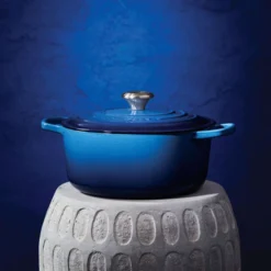 Le Creuset Round Dutch Oven 33 Le Creuset Round Dutch Oven -Le Creuset Azure RDO g1