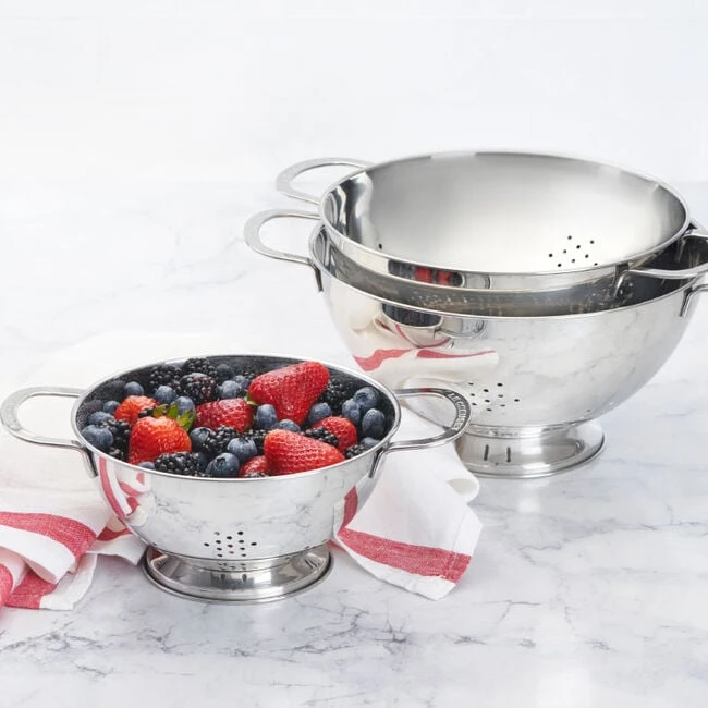 Le Creuset Stainless Steel 3-Piece Colander Set 1 Le Creuset Stainless Steel 3-Piece Colander Set