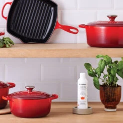Le Creuset Cast Iron Cookware Cleaner -Le Creuset ECC251 cookware cleaner g1