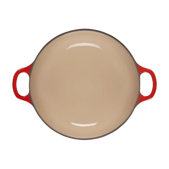 Le Creuset Traditional Round Dutch Oven 4 Le Creuset Traditional Round Dutch Oven - Image 4
