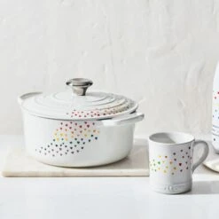 Le Creuset Signature Round Dutch L’OVEn 12 Le Creuset Signature Round Dutch L’OVEn -Le Creuset LS2501 2416PRSS g01