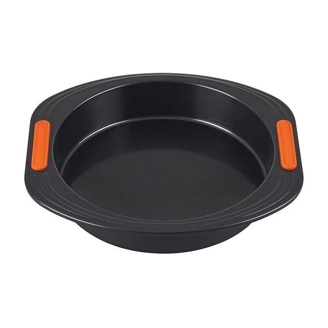Le Creuset Round Cake Pan 1 Le Creuset Round Cake Pan
