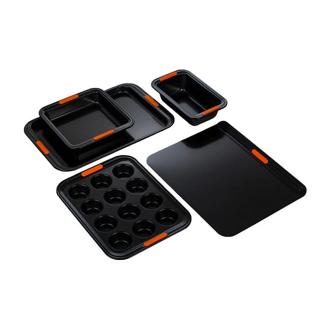 Le Creuset Nonstick Metal Bakeware 5-Piece Set 1 Le Creuset Nonstick Metal Bakeware 5-Piece Set