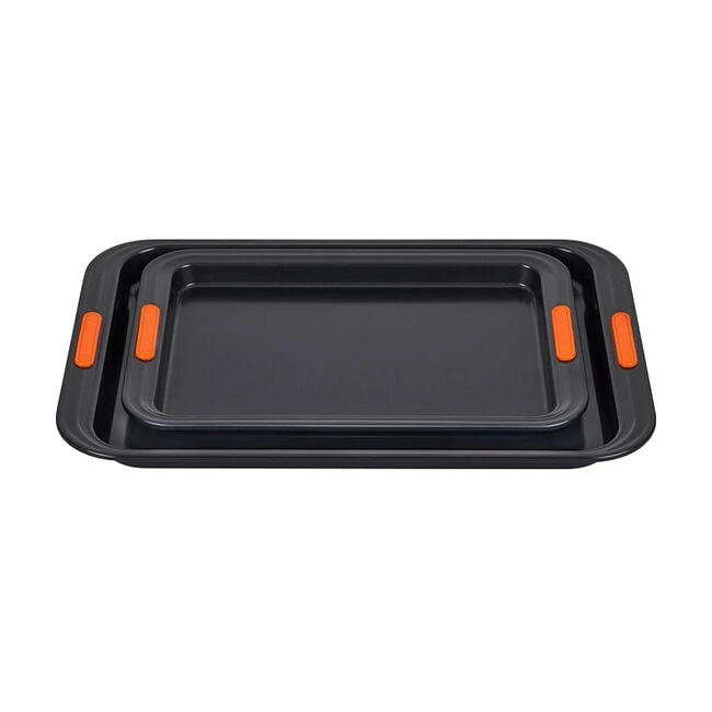 Le Creuset Nonstick Metal Bakeware 2-Piece Sheet Pan Set 3 Le Creuset Nonstick Metal Bakeware 2-Piece Sheet Pan Set - Image 3