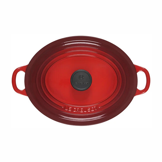 Le Creuset Traditional Oval Dutch Oven 3 Le Creuset Traditional Oval Dutch Oven - Image 3
