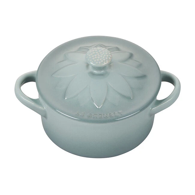 Le Creuset Mini Cocotte With Flower Lid 7 Le Creuset Mini Cocotte With Flower Lid - Image 7