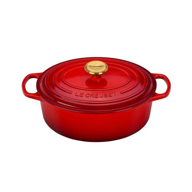 Le Creuset Oval Dutch Oven With Gold Knob 1 Le Creuset Oval Dutch Oven With Gold Knob