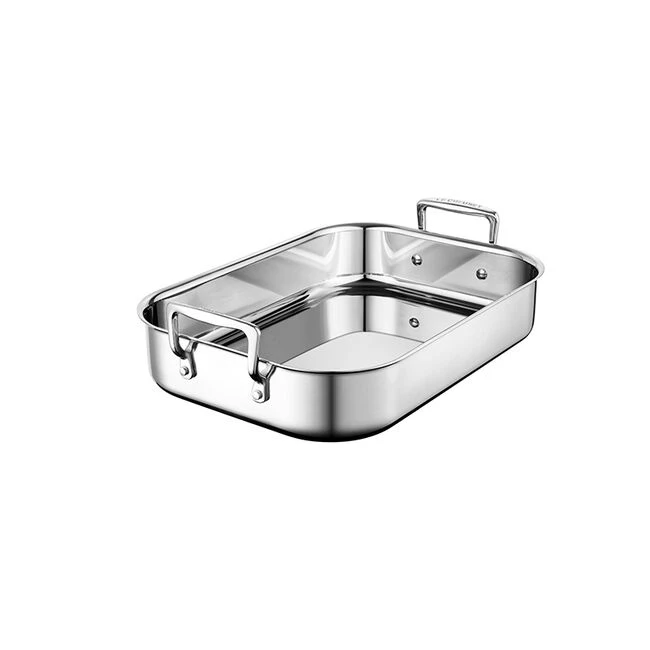 Le Creuset Stainless Steel Roasting Pan With Nonstick Rack 4 Le Creuset Stainless Steel Roasting Pan With Nonstick Rack - Image 4