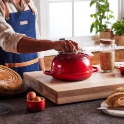 Le Creuset Bread Oven 37 Le Creuset Bread Oven -Le Creuset bread oven cerise g02