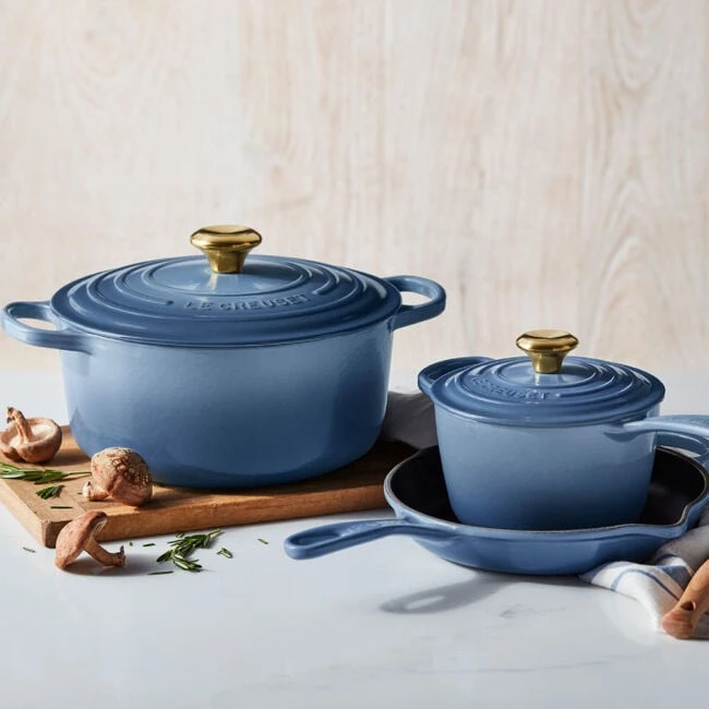 Le Creuset Signature Enameled Cast Iron 5-Piece Cookware Set 2 Le Creuset Signature Enameled Cast Iron 5-Piece Cookware Set - Image 2