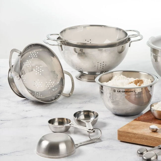 Le Creuset Stainless Steel 3-Piece Colander Set 2 Le Creuset Stainless Steel 3-Piece Colander Set - Image 2