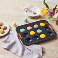 Le Creuset Easter Egg Cakelet Pan 13 Le Creuset Easter Egg Cakelet Pan -Le Creuset easter egg cakelet pan g1