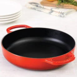 Le Creuset Signature Everyday Pan 11 Le Creuset Signature Everyday Pan -Le Creuset everyday pan g2