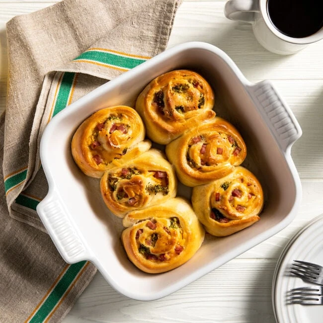 Le Creuset Heritage Square Dish 4 Le Creuset Heritage Square Dish - Image 4