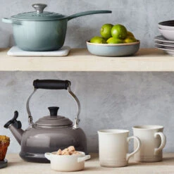 Le Creuset Vancouver Mug 14 Le Creuset Vancouver Mug -Le Creuset meringue mugs g1