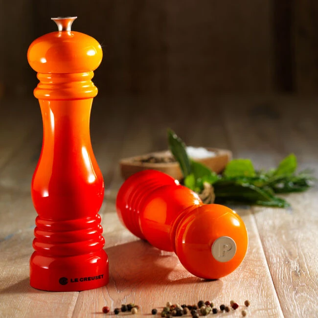 Le Creuset Salt And Pepper Mill Set 5 Le Creuset Salt And Pepper Mill Set - Image 5