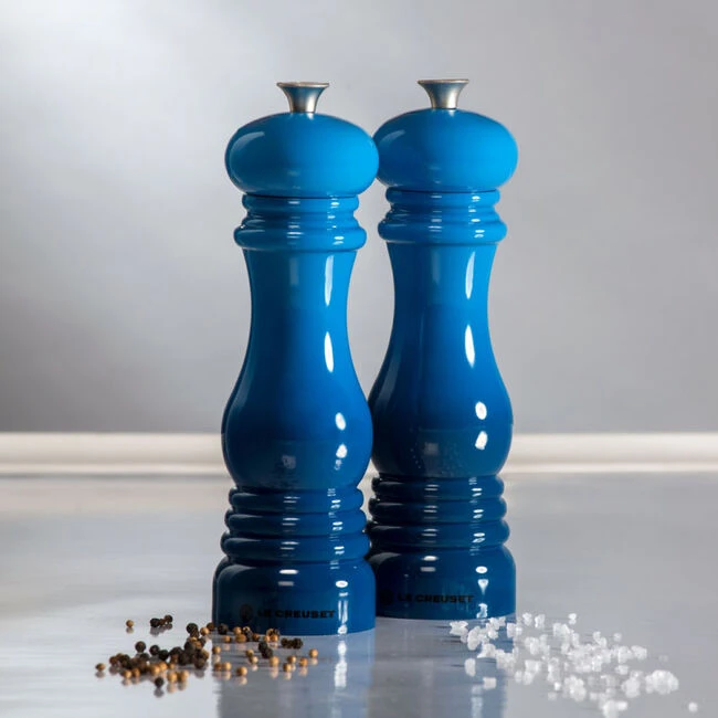 Le Creuset Salt And Pepper Mill Set 2 Le Creuset Salt And Pepper Mill Set - Image 2