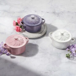 Le Creuset Mini Cocotte With Flower Lid 9 Le Creuset Mini Cocotte With Flower Lid -Le Creuset mini cocotte flower lid g1