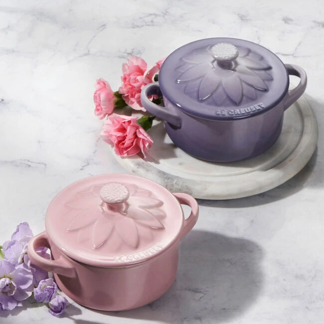 Le Creuset Mini Cocotte With Flower Lid 1 Le Creuset Mini Cocotte With Flower Lid