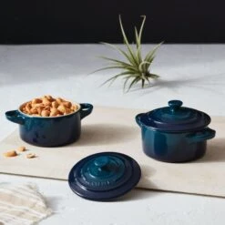 Le Creuset Mini Round Cocotte 20 Le Creuset Mini Round Cocotte -Le Creuset mini cocotte 8oz g1