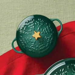 Le Creuset Noël Collection Mini Cocotte With Star Knob 10 Le Creuset Noël Collection Mini Cocotte With Star Knob -Le Creuset noel mini cocotte artichaut