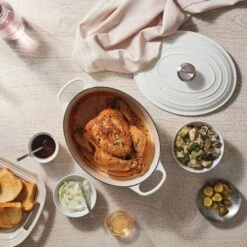 Le Creuset Oval Dutch Oven 10 Le Creuset Oval Dutch Oven -Le Creuset odo g1