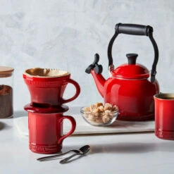 Le Creuset Pour Over Coffee Cone -Le Creuset pg20191 g1