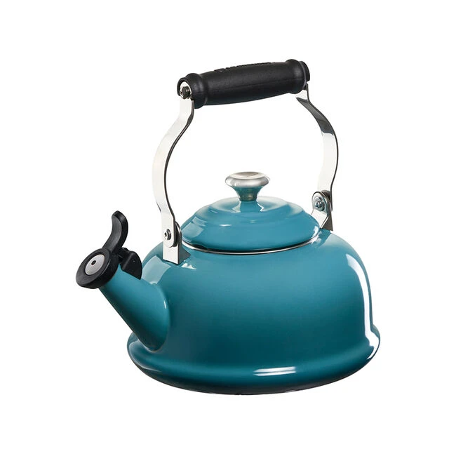 Le Creuset Classic Whistling Kettle 6 Le Creuset Classic Whistling Kettle - Image 6