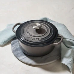 Le Creuset Round Dutch Oven 34 Le Creuset Round Dutch Oven -Le Creuset rdo gallery4