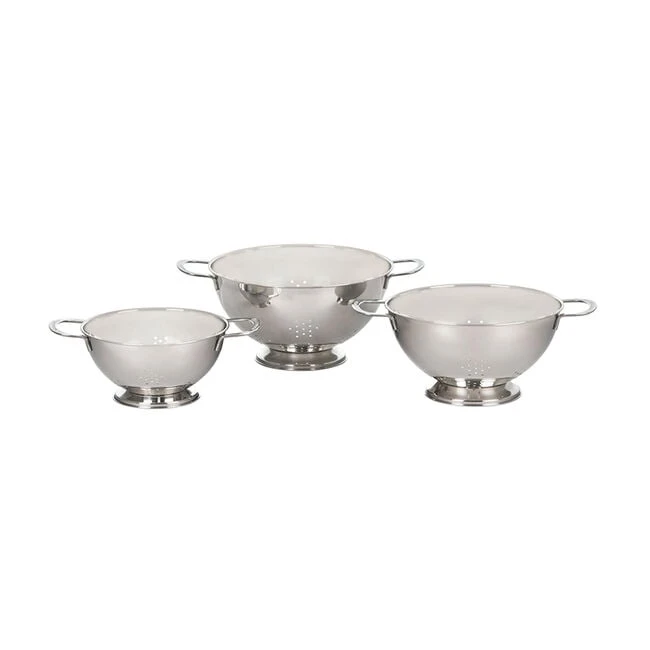 Le Creuset Stainless Steel 3-Piece Colander Set 3 Le Creuset Stainless Steel 3-Piece Colander Set - Image 3