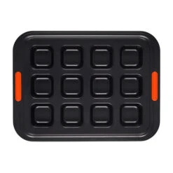 Le Creuset 12-Cup Brownie Pan 14 Le Creuset 12-Cup Brownie Pan -Le Creuset rs18929 mb301 3 lpr