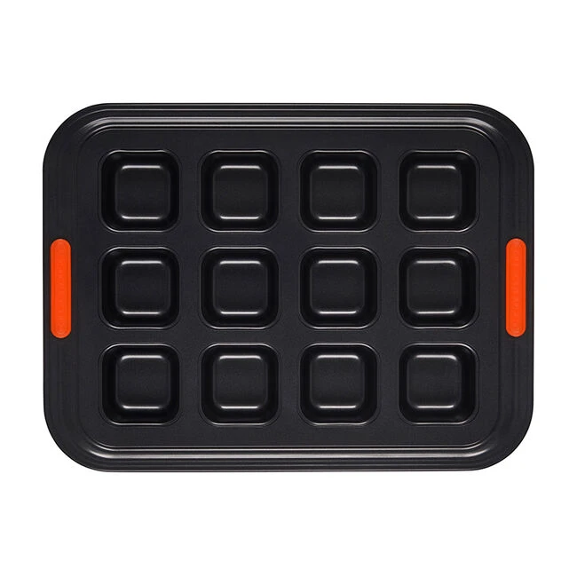 Le Creuset 12-Cup Brownie Pan 7 Le Creuset 12-Cup Brownie Pan - Image 7