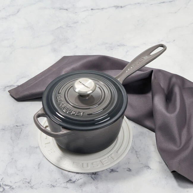 Le Creuset Silicone Trivet 1 Le Creuset Silicone Trivet