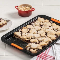 Le Creuset Sheet Pan 8 Le Creuset Sheet Pan -Le Creuset small sheet pan mb795 g4