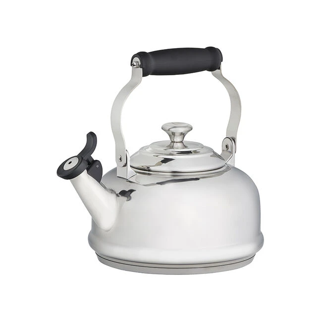 Le Creuset Stainless Steel Classic Whistling Kettle 1 Le Creuset Stainless Steel Classic Whistling Kettle