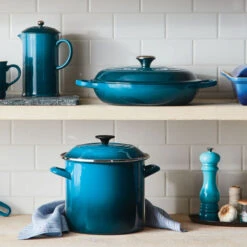 Le Creuset Stockpot 29 Le Creuset Stockpot -Le Creuset stockpot g02