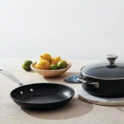 Le Creuset Toughened Nonstick PRO Fry Pan 21 Le Creuset Toughened Nonstick PRO Fry Pan -Le Creuset tnsp gallery5