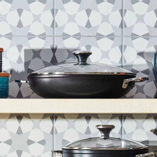 Le Creuset Toughened Nonstick PRO Braiser 5 Le Creuset Toughened Nonstick PRO Braiser - Image 5